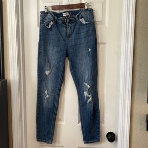 Distressed jeans by studio blue size 31